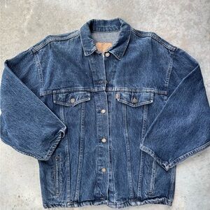 Vintage Classic Levi's medium wash denim jean jacket.